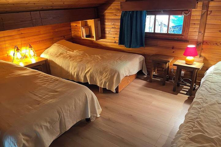 Relaxing chalet on the edge of the forest, sorry no pets and no smoking, Thank you in Saint-Jean-de-Sixt, Annecy und Umgebung