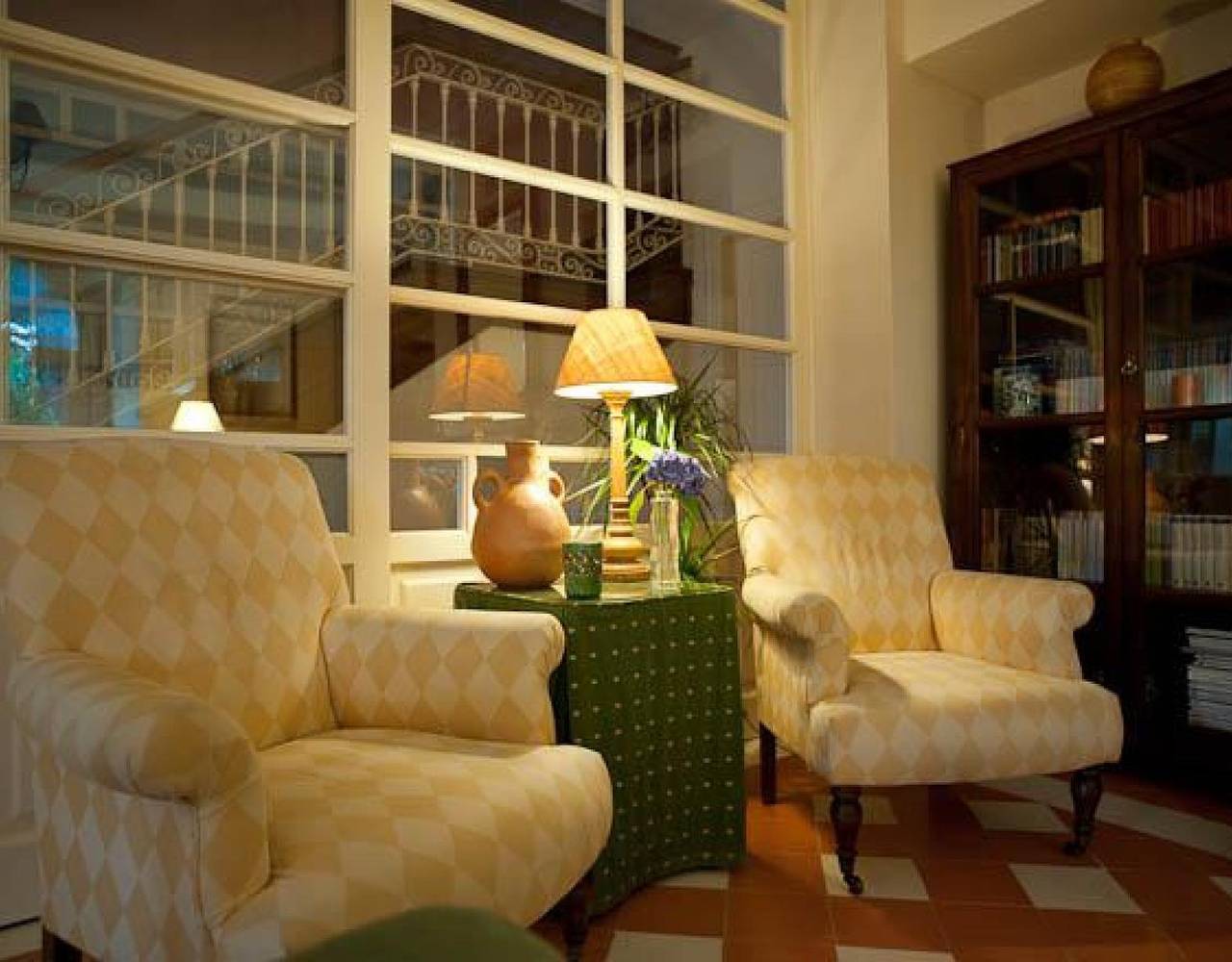 Habitación doble con salón 2 Hotel Rural Casona De La Paca in Cudillero, Costa Verde (Spain)