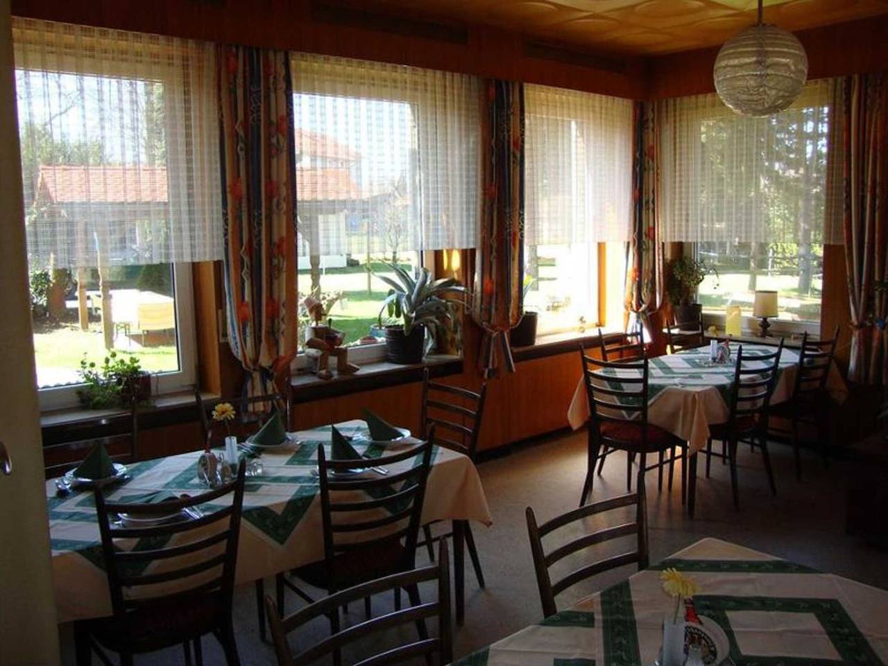 Landgasthof Haus Odenwald - Doppelzimmer 1 in Waldbrunn, Neckar-Odenwald-Kreis
