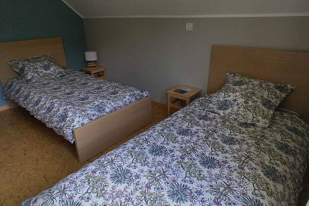 Country house in the Lot, with swimming pool. Ideal for families! in Payrignac, Quercy