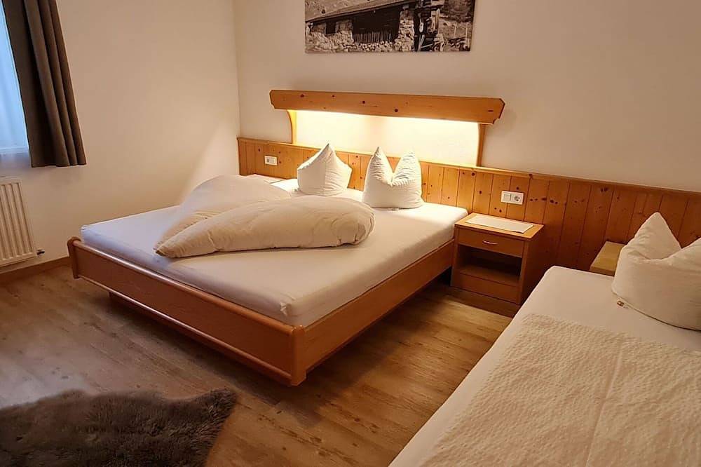 Ganze Wohnung, Schöne Wohnung für 6 Leute mit  W-Lan, Tv, Terrasse, Haustiere erlaubt und Parkplatz in Glockturmkamm, Fendels