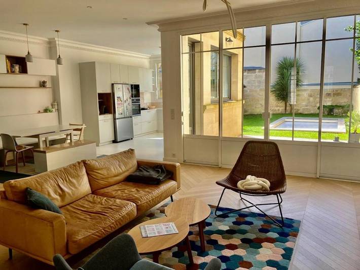 Villa για 12 άτομα, με μπανιέρα υδρομασάζ και ταράτσα καθώς και πισίνα στο Μπορντό