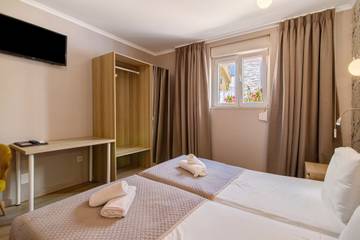 Holiday Apartment for 2 People in Faro, Parque Natural da Ria Formosa, Photo 2