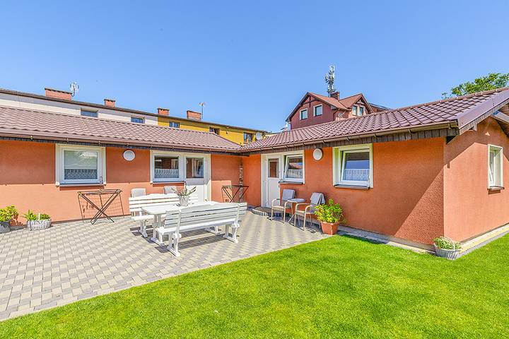 Ferienhaus für 6 Personen, mit Terrasse und Garten in Pommern