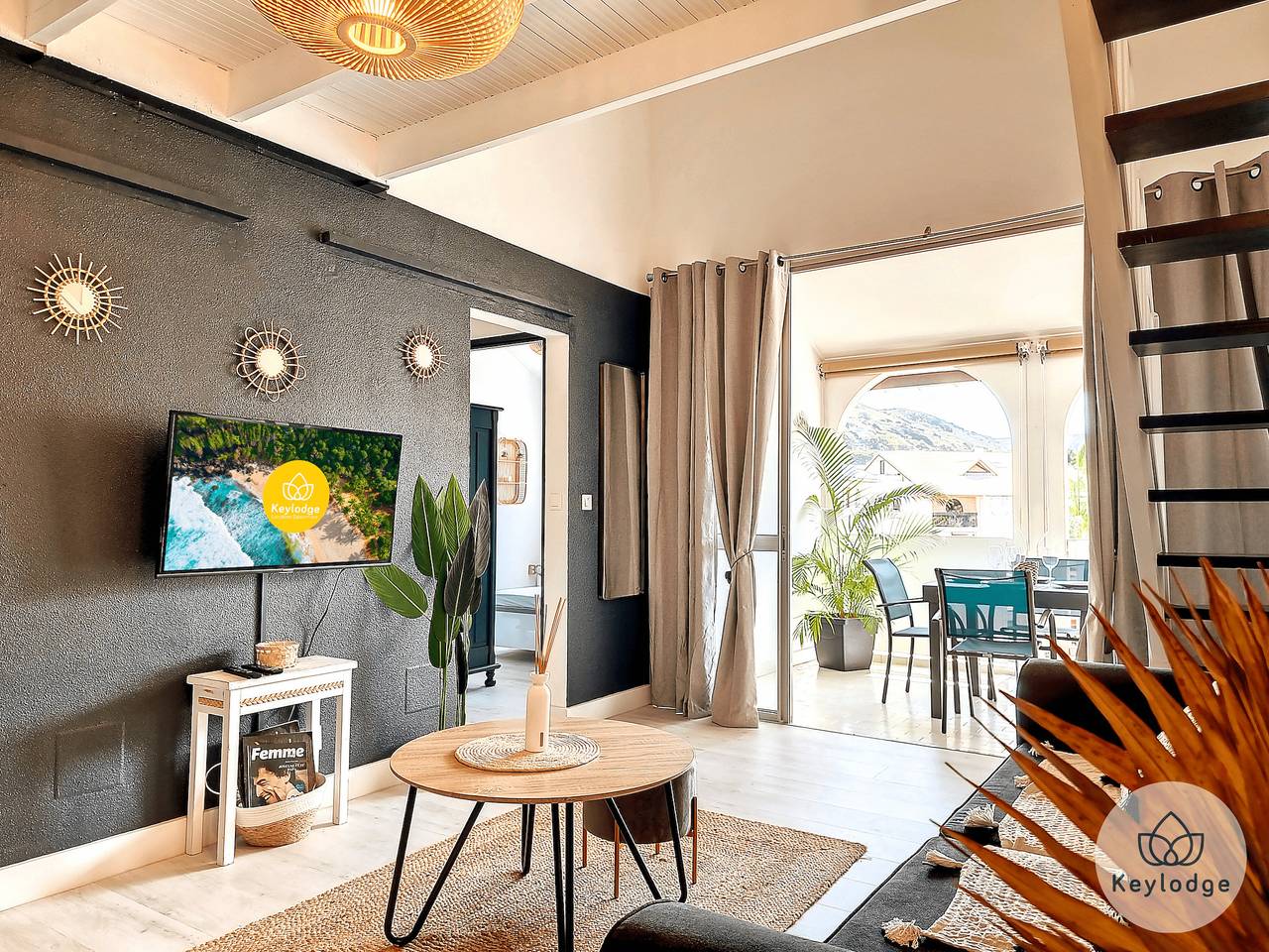 Appartement entier, T2 bis – Bulle des Roches Noires - 50 m² – Proche des plages - Saint-Gilles-les-bains in Saint-Gilles Les Bains, Île De La Réunion