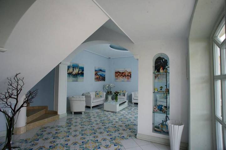 Location de vacances pour 3 personnes, avec piscine ainsi que jardin et vue, adapté aux familles à Pompei - 4