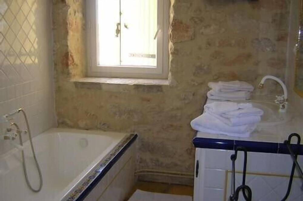 Cortijo, 11 pers, de lujo, piscina privada, en el campo. in Saint-Restitut, Región de Nyons