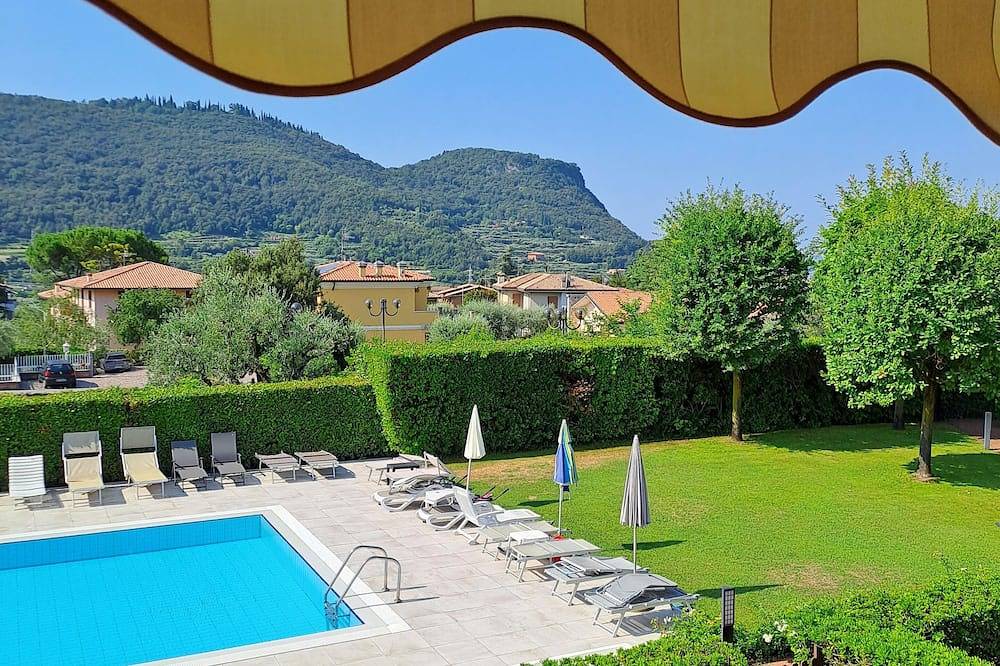 Holiday Rental for 4 People in Garda, Garda Mountains
