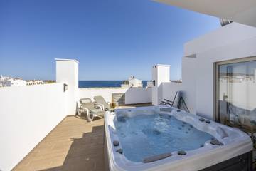 Casa De Férias para 2 Pessoas em Praia do Burgau, Parque Natural do Sudoeste Alentejano e Costa Vicentina, Foto 1