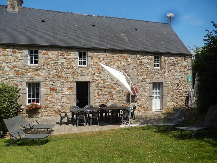 Gîte pour 10 personnes, avec jardin