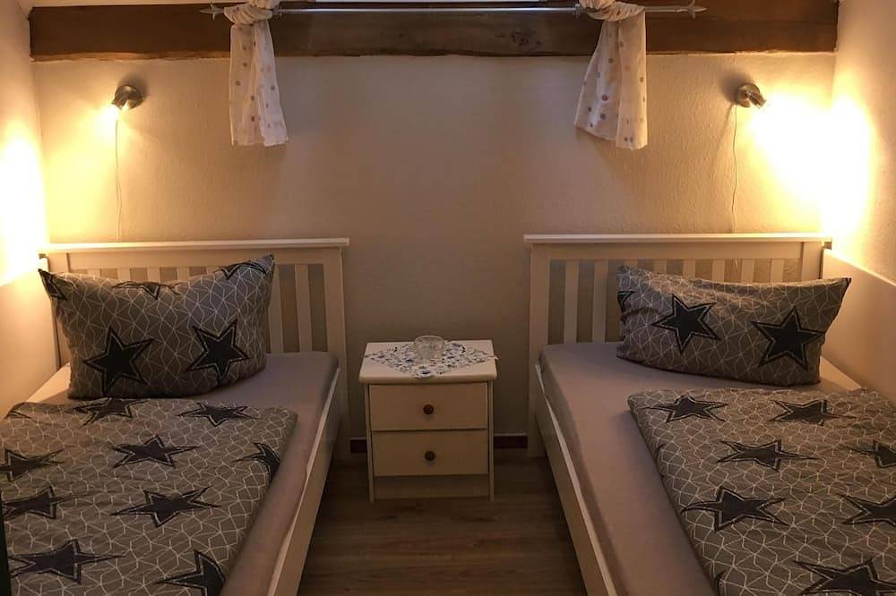 Großes Ferienhaus für 12 Personen mit Sauna, Terrasse & Balkon auf Ferienhof in Crussow, Angermünde
