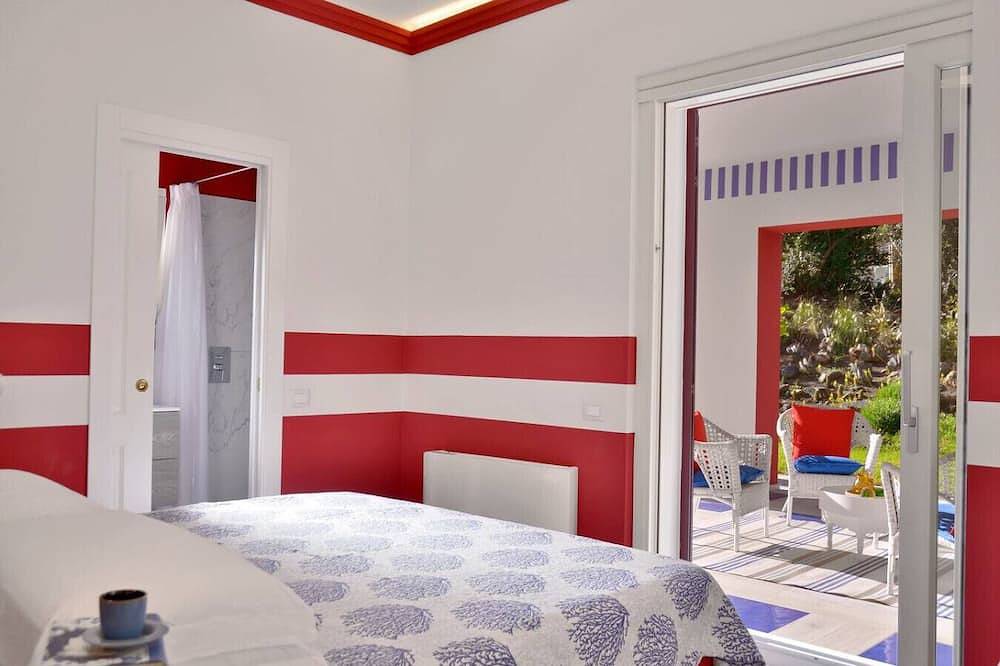 Villa Palma luxury detached house with direct access to the beach in Marina di Bibbona, Bibbona