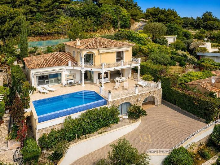 Villa pour 8 personnes, avec Balcon ainsi que Terrasse et Jardin à Beausoleil