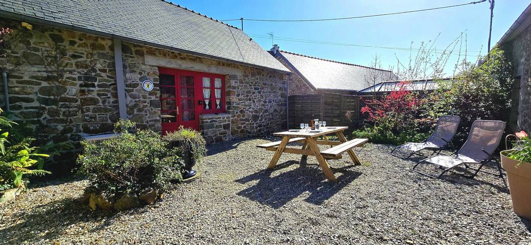 Gîte for 2 people, with garden, with pets - 1