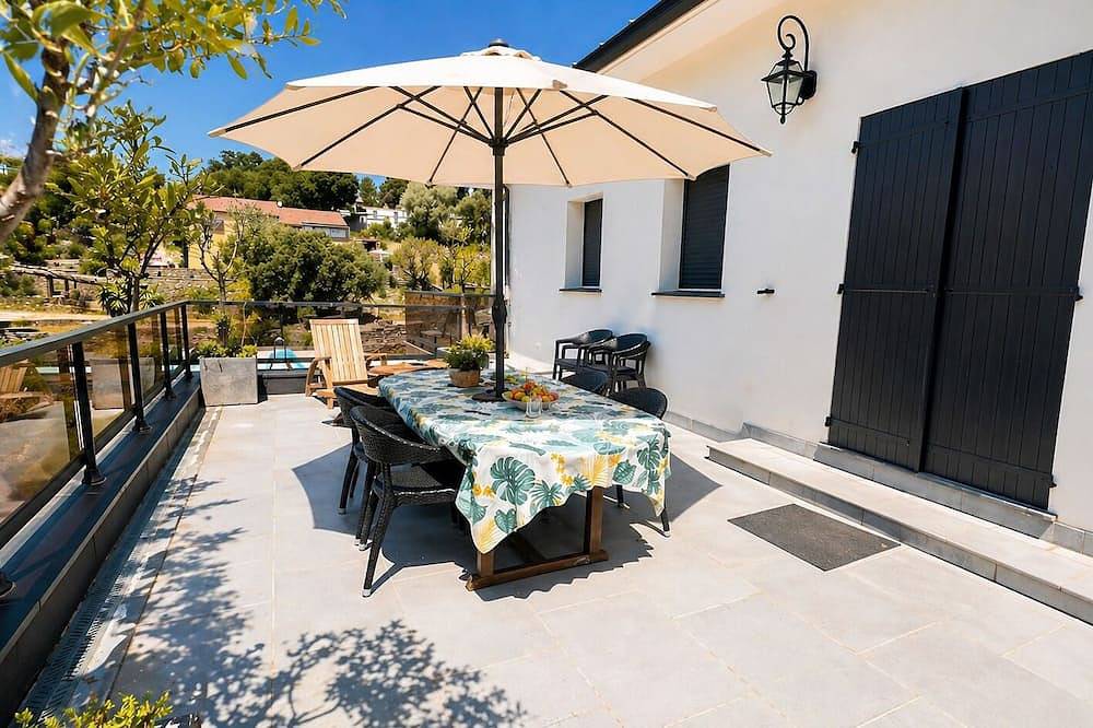Villa Piscine Chauffée & Toboggan – Plage 5 min & Centre à 10 min ! in Bastia, Cap Corse