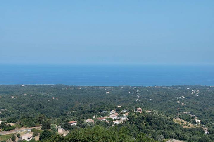 Apartamento entero, Apartamento 'Nucciola' con vistas al mar, jardín privado y aire acondicionado in Cervione, Región de Corte