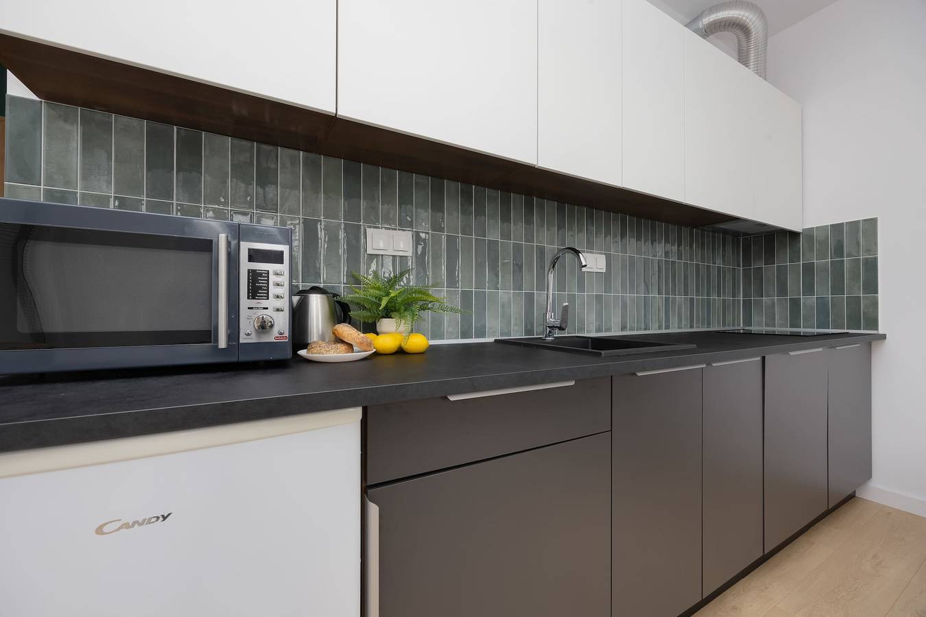 Ganze Wohnung, Modern Apartment in Tarchomin | Parking in Garage in Białołęka, Warschau