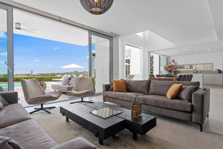 Ferienhaus für 8 Personen, mit Balkon und Whirlpool sowie Garten in Marbella - 4