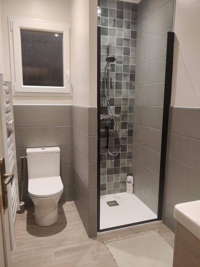 Location de vacances pour 2 personnes, avec jardin ainsi que terrasse et vue à Blanquefort - 3