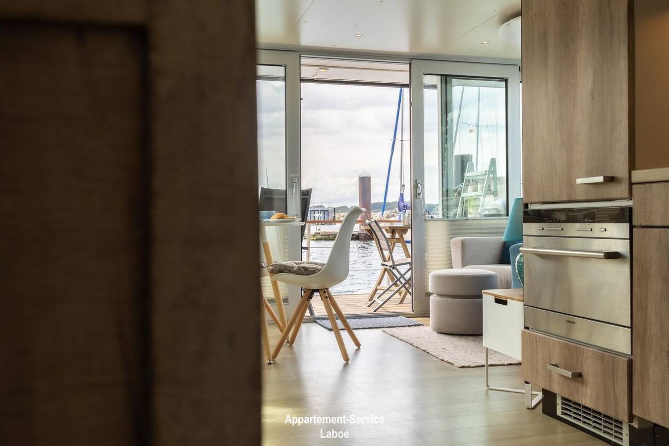 Hausboot Canoga im Laboer Yachthafen in Kieler Förde, Laboe