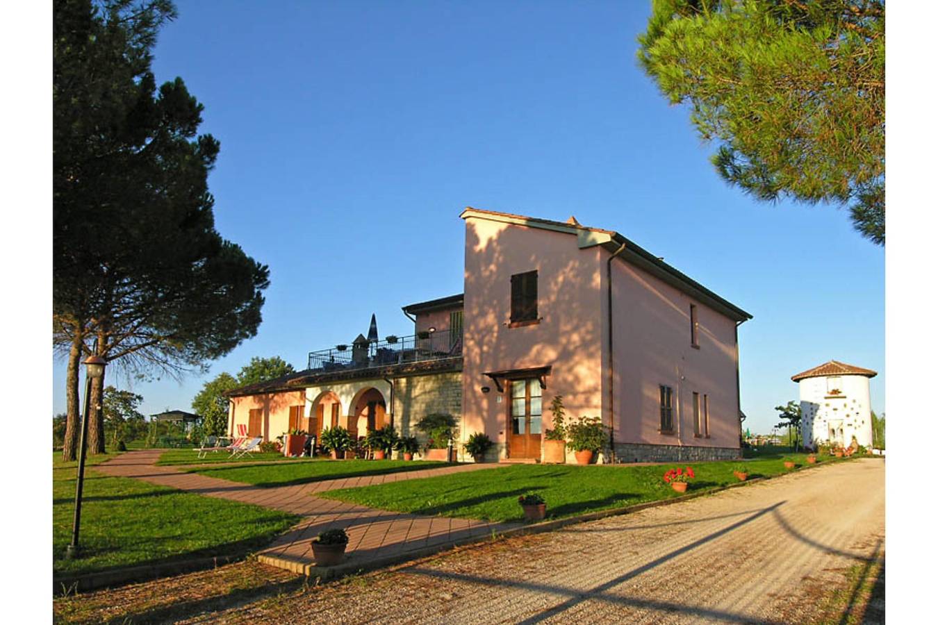 Appartamento intero, Pomegranate apt with shared pool in Castiglione del Lago, Lago Trasimeno