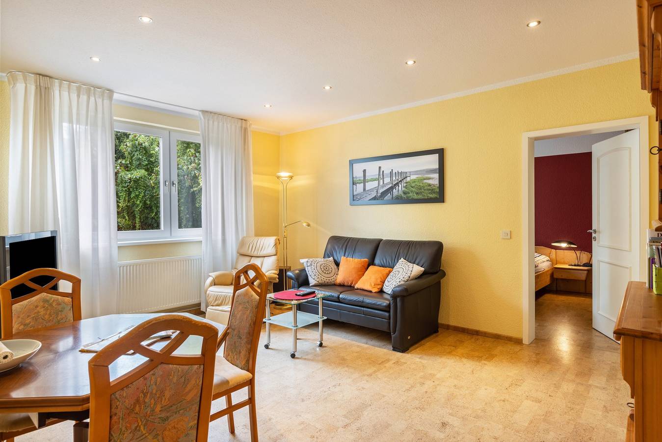 Ganze Wohnung, Ferienwohnung mit Gemeinschaftsgarten und Wlan in Lohfelden, Hessisches Bergland