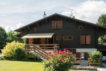 Gîte pour 4 personnes, avec terrasse et jardin à Seynod