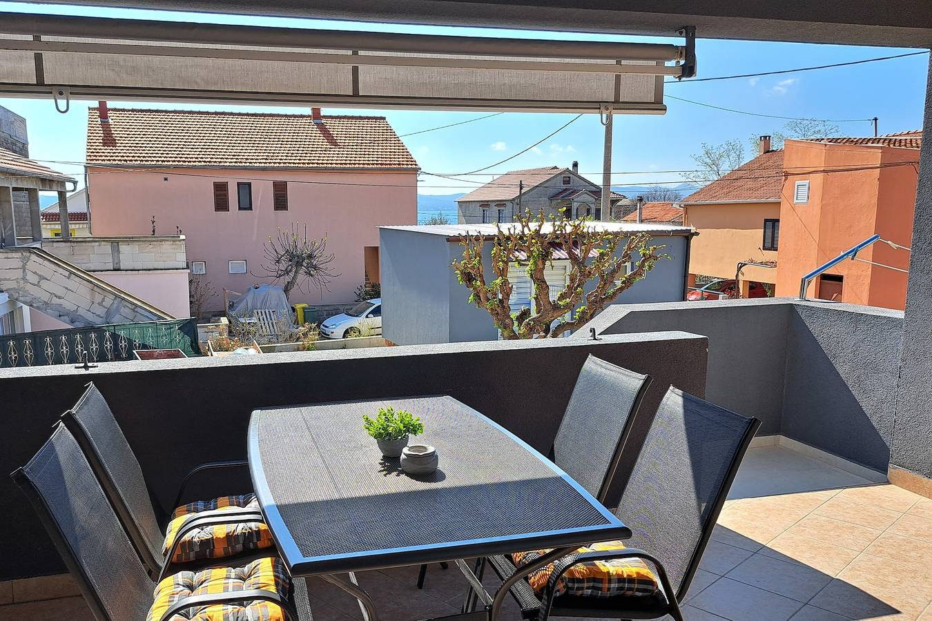 Ganze Wohnung, 2-Zimmer-Ferienwohnung mit Terrasse Bibinje, Zadar A-24451-a in Bibinje, Zadar