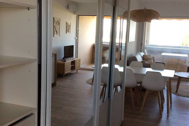 Appartement entier, Studio 25m2 & terrasse 8 m2 vue sur mer pour 2 personnes box privé piscine WIFI in Canet-en-Roussillon, Côte d'Améthyste