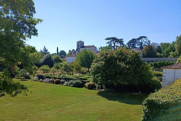 Location de vacances pour 6 personnes, avec piscine, animaux acceptés à Bourg-Charente - 4