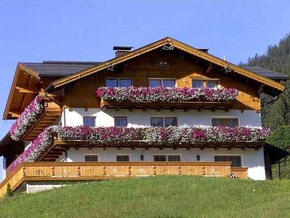 Landhaus für 4 Personen, mit Balkon und Terrasse sowie Ausblick im Lechtal