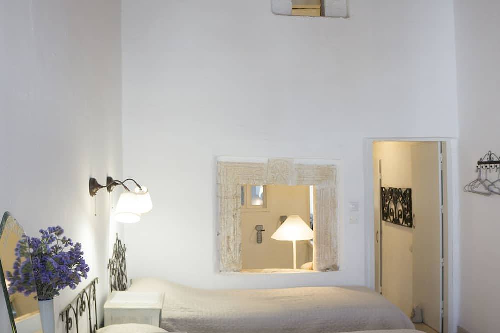 Cycladic stone house, part of the Kimolos Castle in Kimolos Stadt, Milos