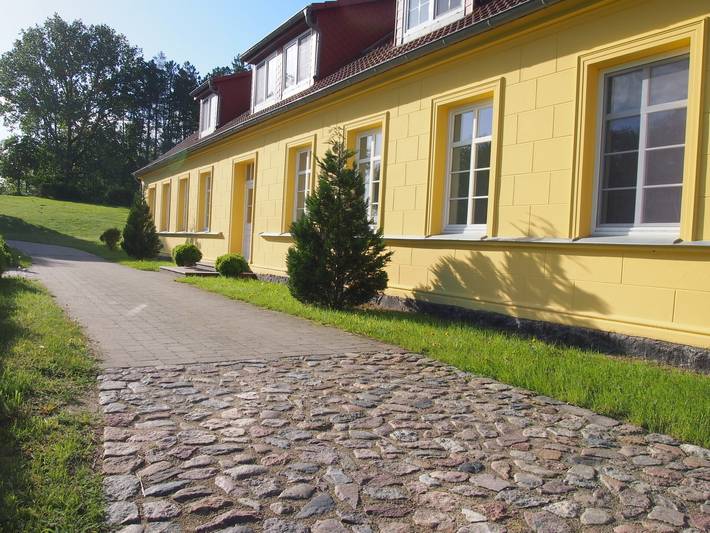 Ferienwohnung für 2 Personen, mit Ausblick und Seeblick sowie Garten und Sauna in Gingst