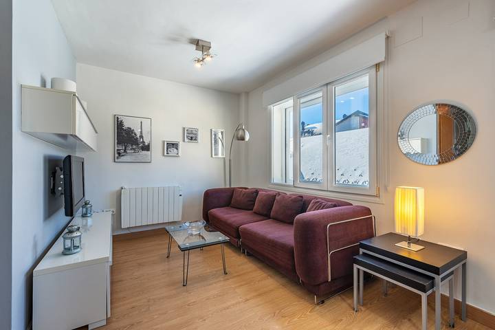 Apartamento inteiro, Estúdio "Apartamento Candela" com Vista de Montanha & Wi-Fi in Sierra Nevada Ski Resort, Monachil