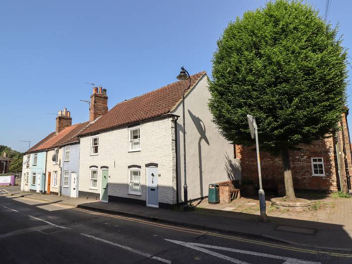 Cottage for 5 people, with garden in Louth