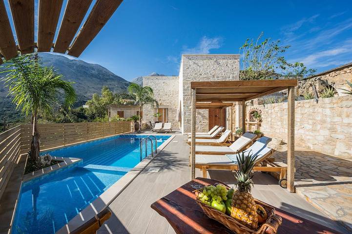Ferienhaus für 10 Personen, mit Balkon und Whirlpool