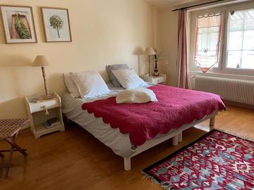 Gîte pour 2 personnes, avec terrasse ainsi que jardin et vue à Meursault