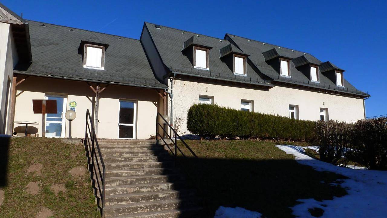Small Twin Room in Pailherols, Région d'Aurillac