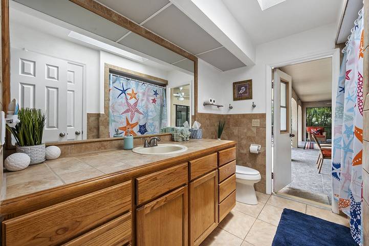 Vacation rental for 6 people, with yard in Port Charlotte