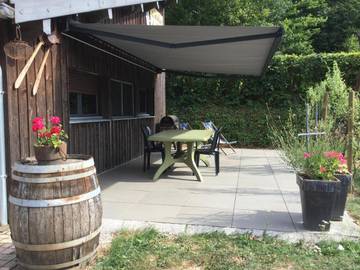 Gîte pour 2 personnes, avec vue et terrasse dans Source du Lison