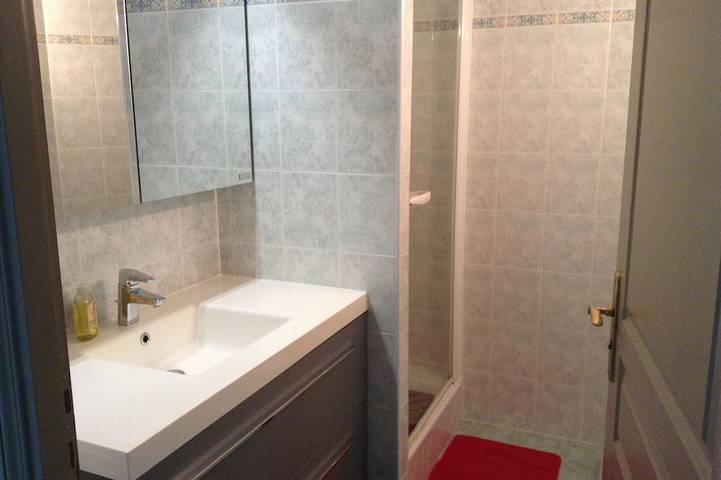 Gîte pour 8 personnes, avec terrasse dans Casino De Cavalaire - 4