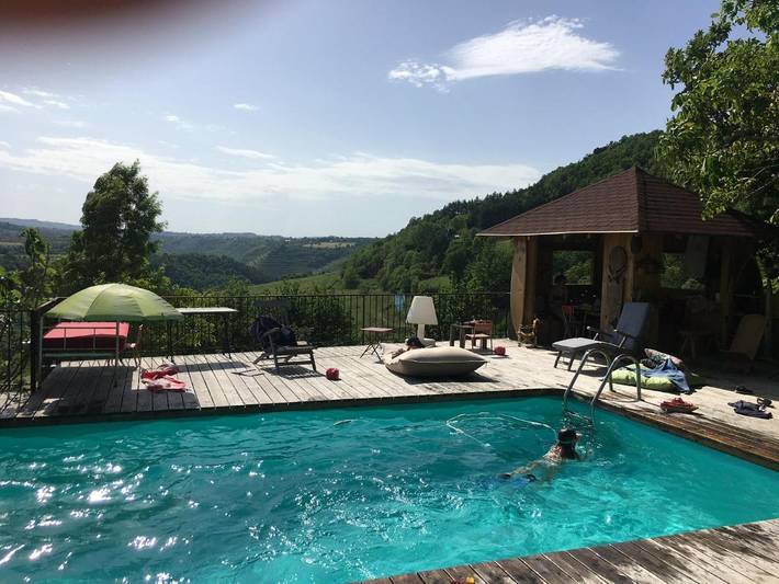Location de vacances pour 6 personnes, avec piscine ainsi que terrasse et vue à Salles-la-Source - 4