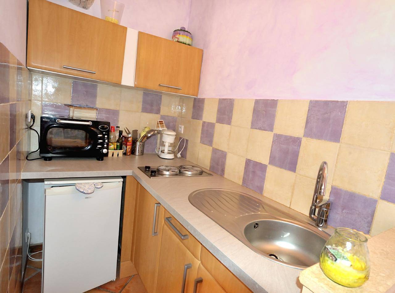 Appartement de vacances entier, Appartement dans maison de charme sur domaine in Signes, Région de Toulon