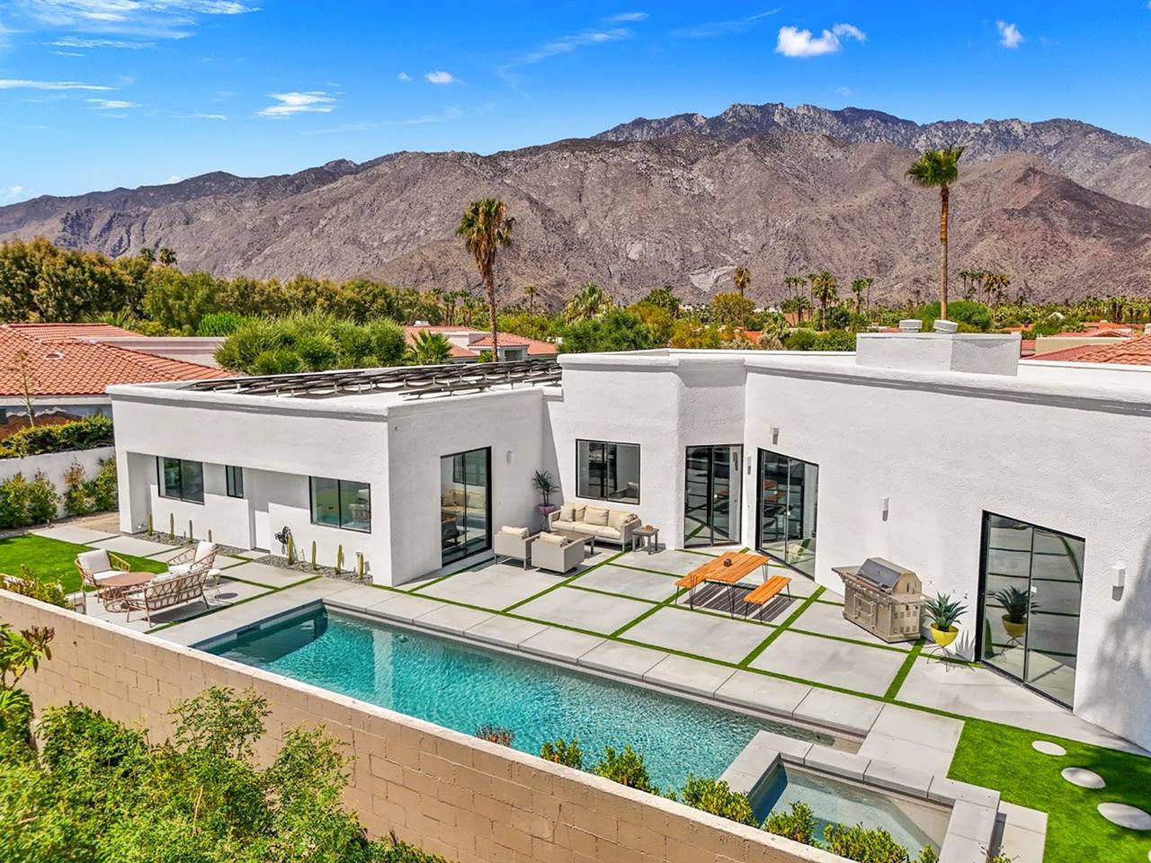 The Lighthouse- Monthly 4 bd 4 bth Pool   Spa in Palm Springs, Coachella Valley