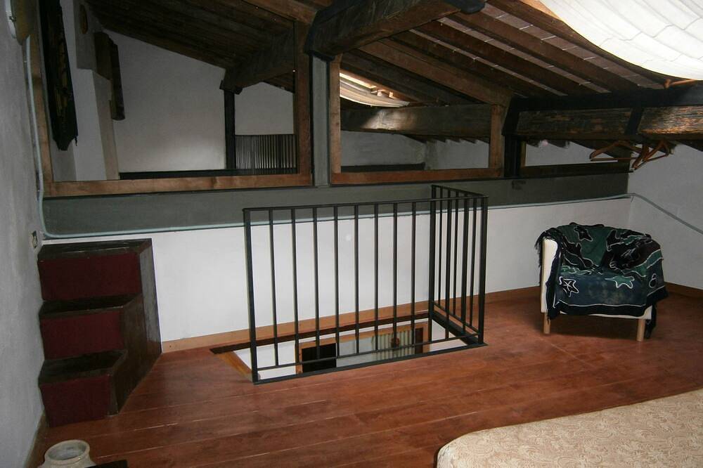 Typisches Landhaus - 3   Räume - 4   Personen in Pisa, Italienische Riviera