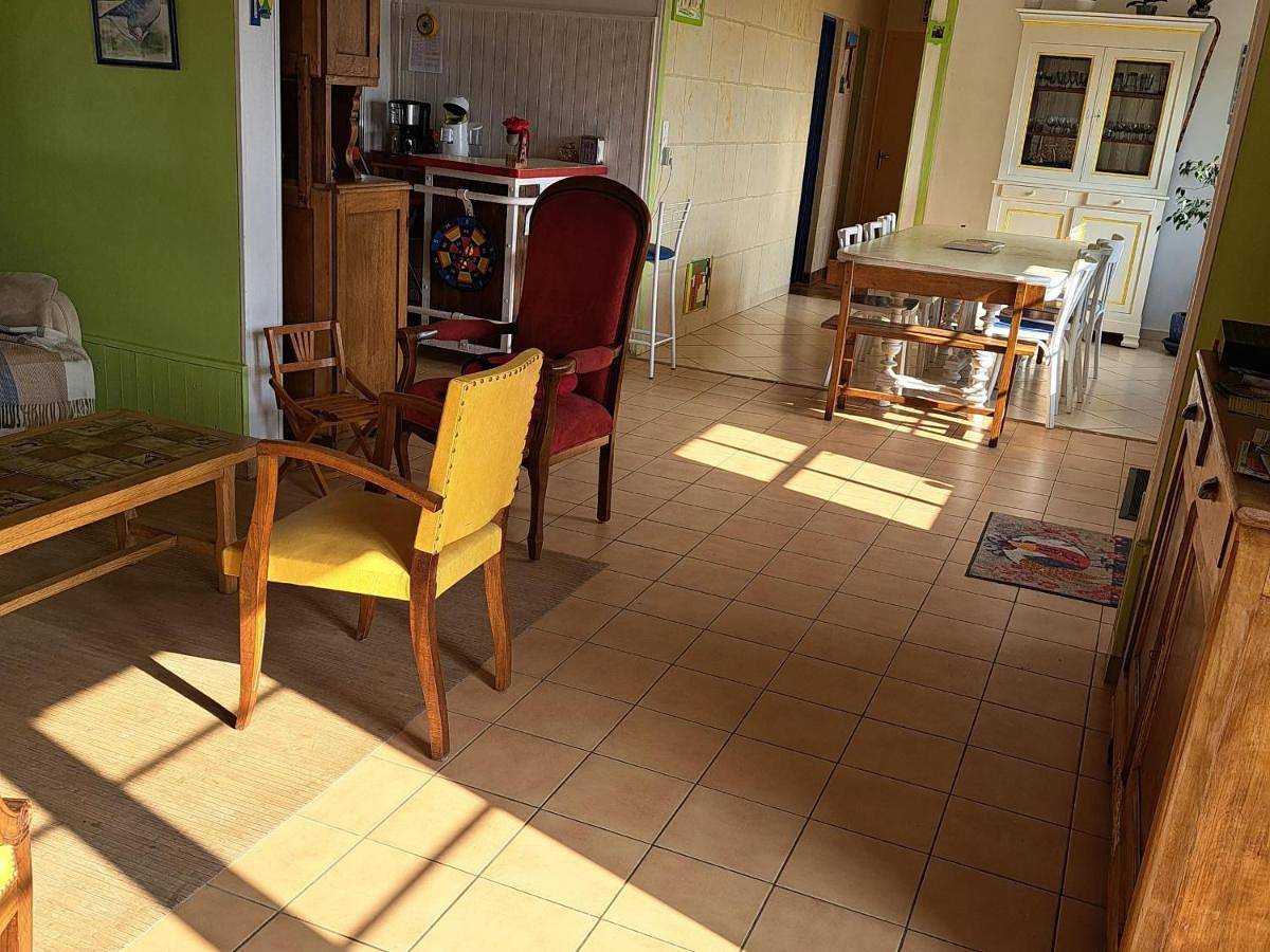 Maison de vacances indépendante avec jardin, Bbq, ping-pong et petite piscine, adaptée pour enfants - Fr-1-410-134 in Ruillé-sur-Loir, Vallée de la Loire
