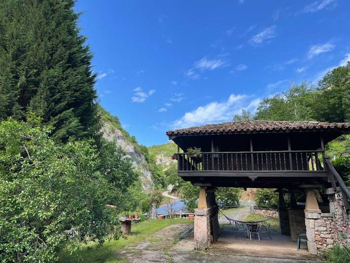 Casa de vacaciones para 3 personas, con Balcón y Terraza además de Jardín y Vistas en Parque Natural de Redes - 2