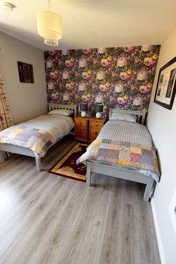 Log Cabin for 4 People in Killorglin, Iveragh Peninsula, Photo 3