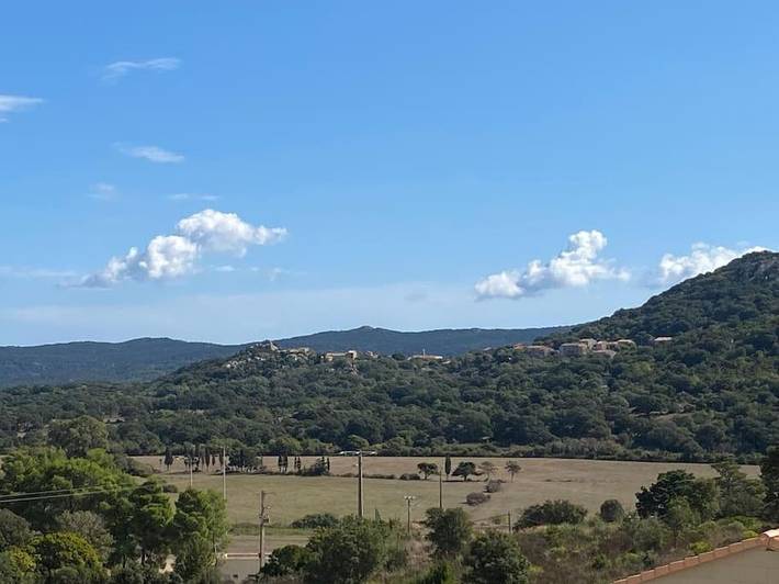 Location de vacances pour 8 personnes, avec vue ainsi que jardin et piscine à Sotta - 3