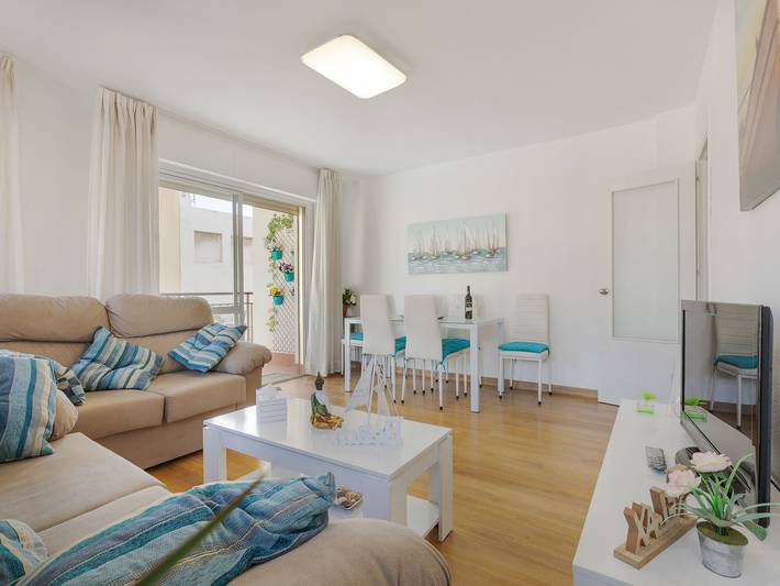 Ferienwohnung für 5 Personen, mit Balkon/Terrasse und Balkon sowie Terrasse in Rincón de la Victoria - 2